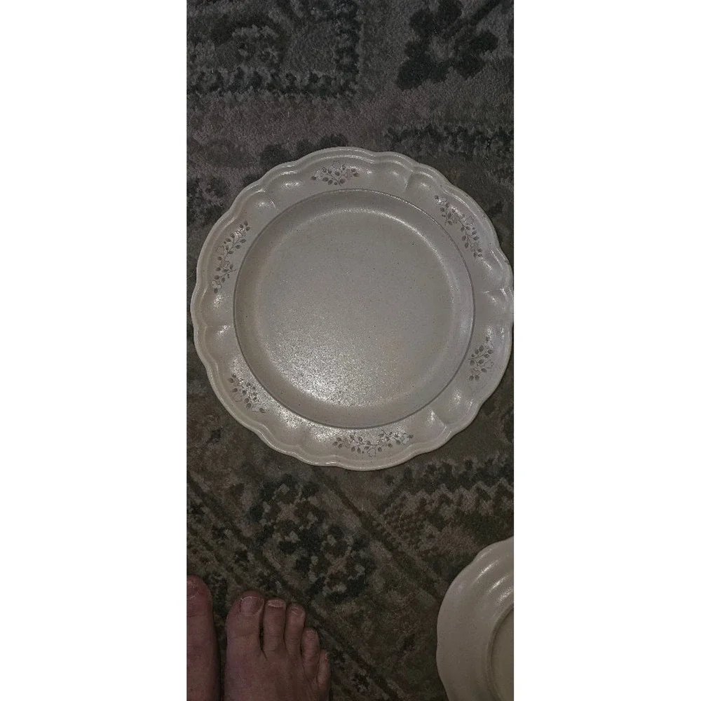 Vintage Pfaltzgraff Dinnerware Plate. Beige with Pink Floral Set of 2